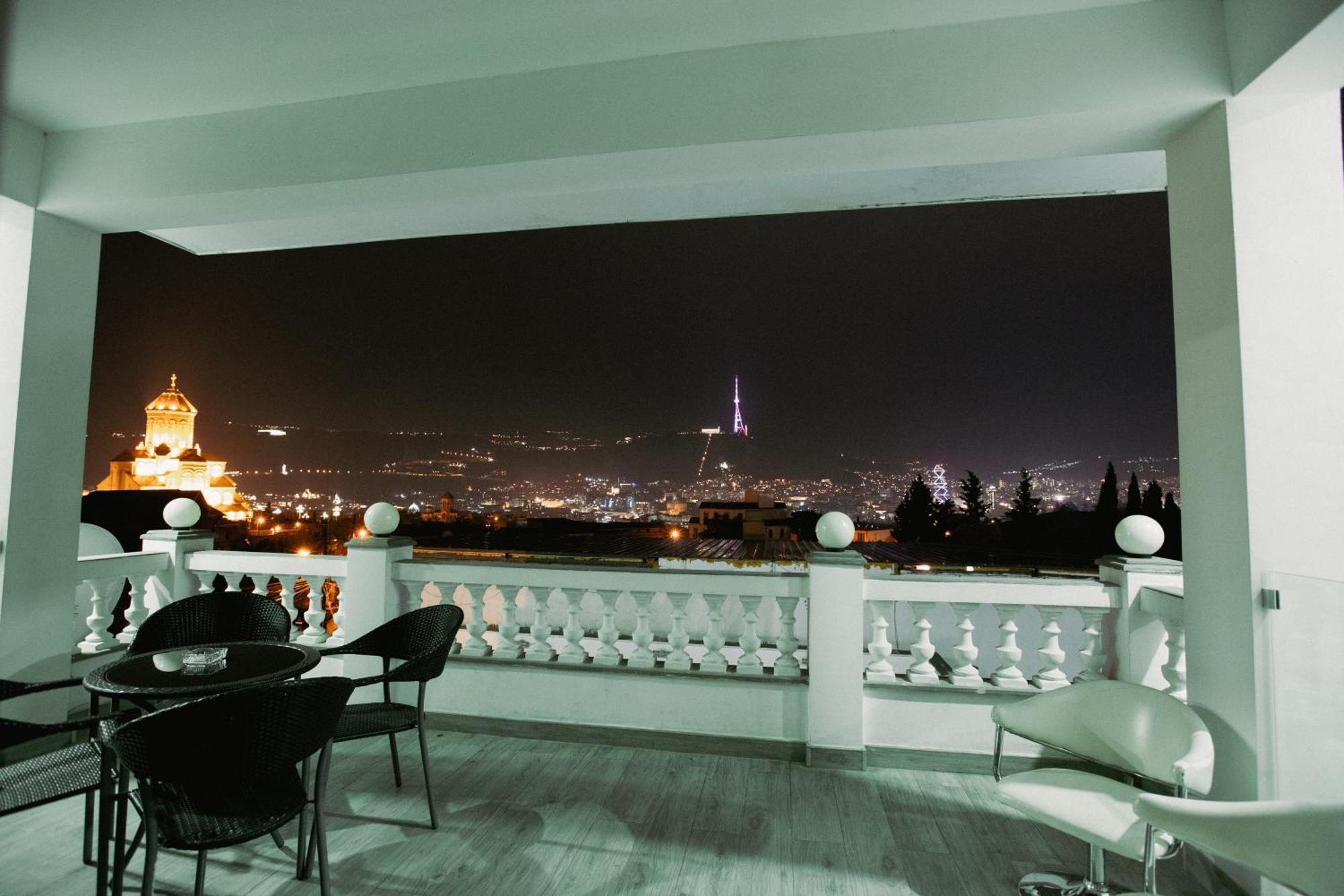 White House Hotel Tbilisi Exterior photo